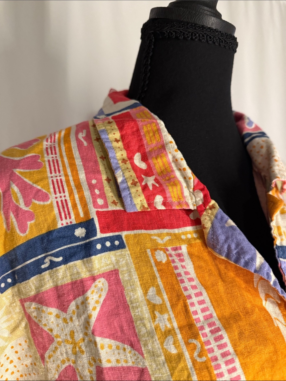 Vintage-Inspired Multicolor Tie-Front Button Shirt - Women - Picture 5 of 7